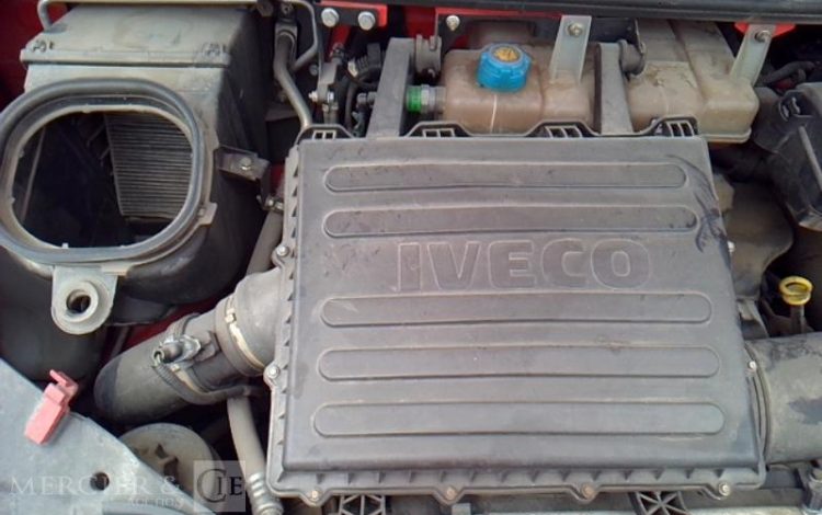 IVECO 35C13 BENNE SIMPLE CABINE COFFRE ROUGE DH-396-JM