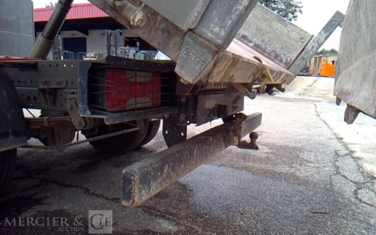 IVECO 35C13 BENNE SIMPLE CABINE COFFRE ROUGE DH-396-JM