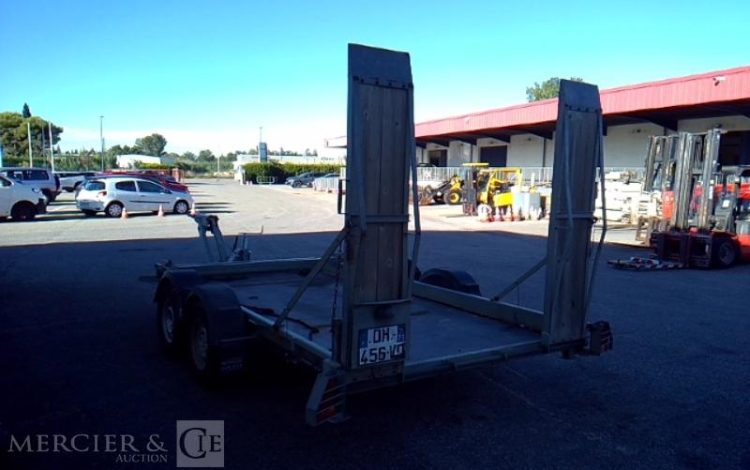 HUBIERE REMORQUE PORTE-ENGIN CU 2T8  DH-456-VQ