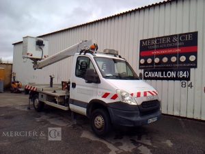 IVECO 35S11 NACELLE SUR VL 160 ALU/DS – 16M – 2934H – BLANC DK-228-KY