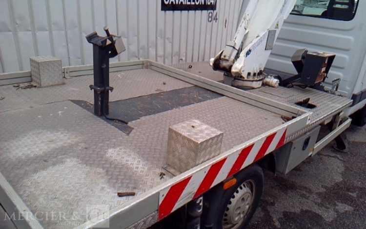 IVECO 35S11 NACELLE SUR VL 160 ALU/DS – 16M – 2934H – BLANC DK-228-KY