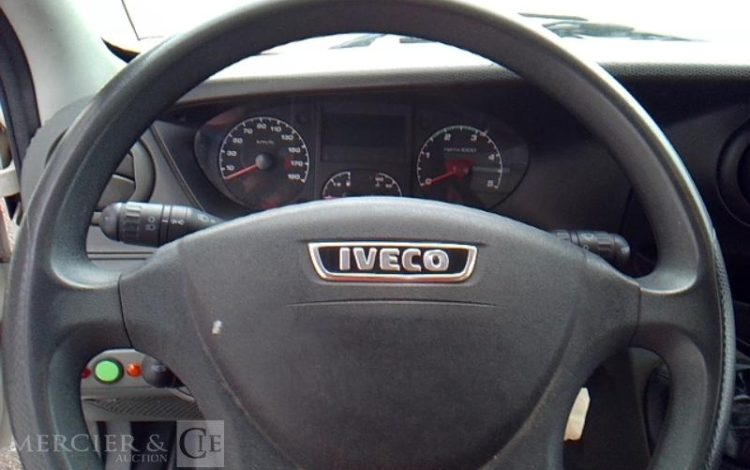 IVECO 35S11 NACELLE SUR VL 160 ALU/DS – 16M – 2934H – BLANC DK-228-KY