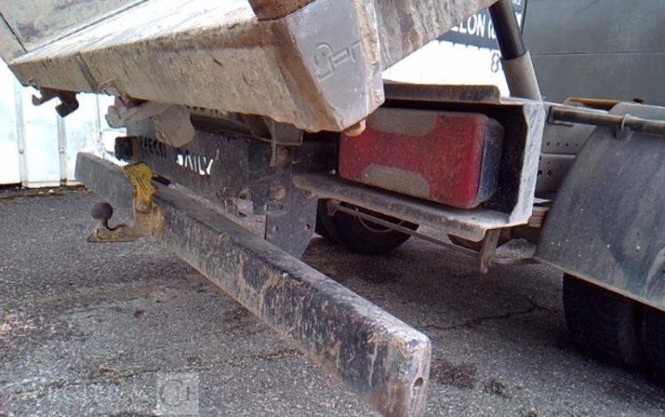 IVECO 35-130 BENNE SIMPLE CABINE COFFRE ROUGE DL-530-RG