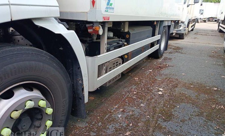 IVECO STRALIS 270E6 FRIGO/HAYON- GAZ -EN DESIGNATION(93)  DM-433-MJ