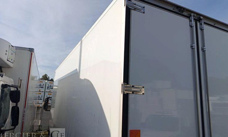 IVECO EUROCARGO 140E19 FRIGO/HAYON – EN DESIGNATION(93)  DQ-481-TY