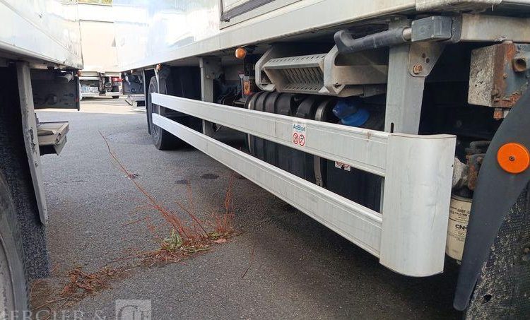IVECO EUROCARGO 140E19 FRIGO/HAYON – EN DESIGNATION(93)  DQ-481-TY