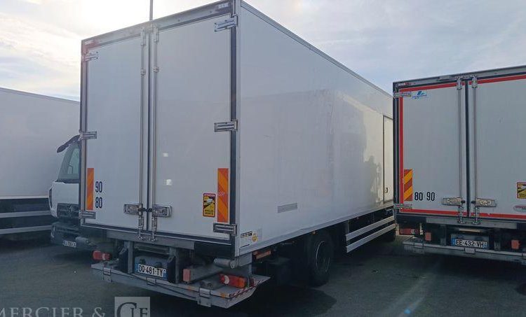 IVECO EUROCARGO 140E19 FRIGO/HAYON – EN DESIGNATION(93)  DQ-481-TY