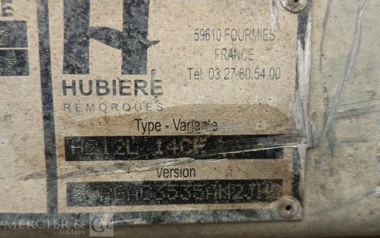 HUBIERE REMORQUE PORTE ENGIN 2 ESSIEUX – PTAC : 3,5 TONNES – ANNEE 2015 BLANC DR-403-RA