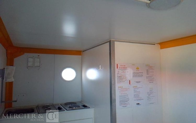 CNSE ABRI DE CHANTIER 9M2 ISOLE + WC  DY-943-DS