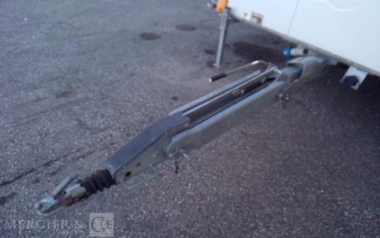 CNSE ABRI DE CHANTIER 9M2 ISOLE + WC  DY-943-DS