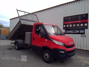 IVECO 35-130 BENNE SIMPLE CABINE COFFRE ROUGE EA-557-QC