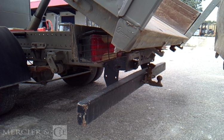 IVECO 35-130 BENNE SIMPLE CABINE COFFRE ROUGE EA-557-QC