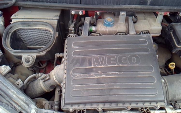 IVECO 35-130 BENNE SIMPLE CABINE COFFRE ROUGE EA-557-QC