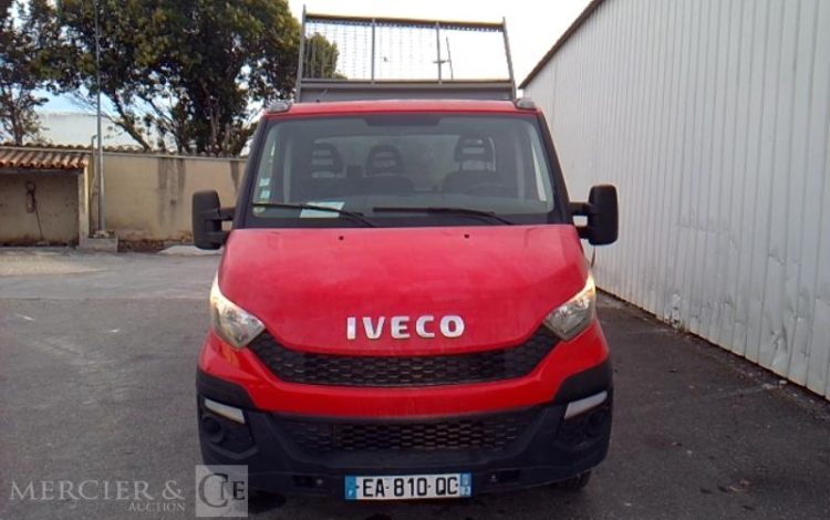 IVECO 35-130 BENNE SIMPLE CABINE COFFRE ROUGE EA-810-QC