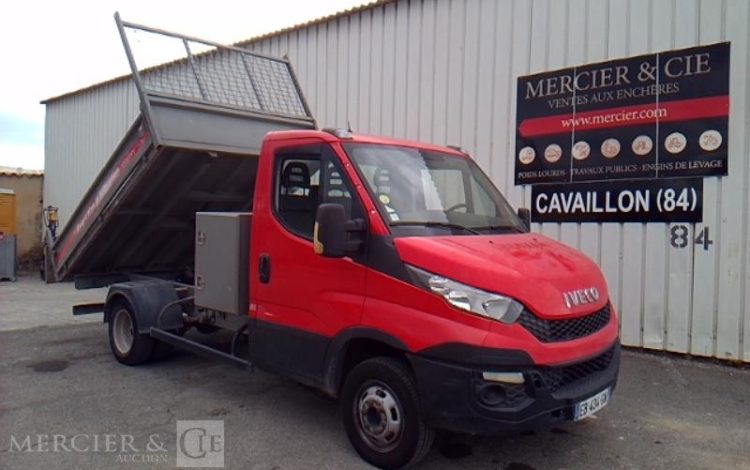 IVECO 35-130 BENNE SIMPLE CABINE COFFRE ROUGE EB-434-GW