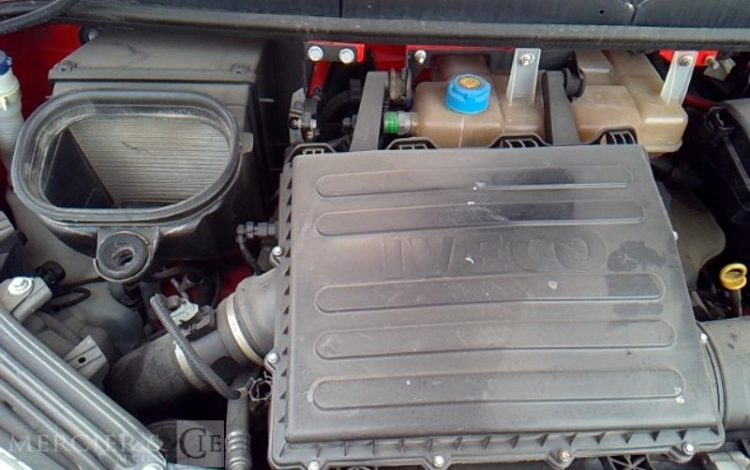 IVECO 35-130 BENNE SIMPLE CABINE COFFRE ROUGE EB-434-GW