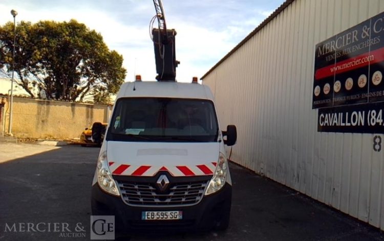 RENAULT MASTER NACELLE SUR VL KLUBB K32 – 12M – 2286H – AN2016 BLANC EB-595-SG