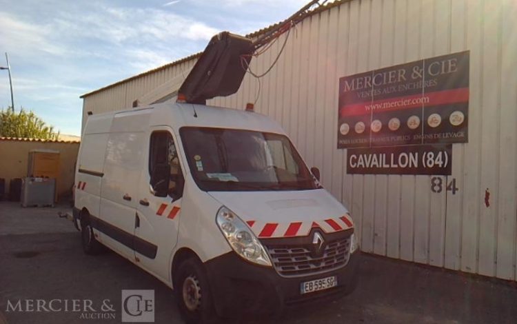 RENAULT MASTER NACELLE SUR VL KLUBB K32 – 12M – 2286H – AN2016 BLANC EB-595-SG