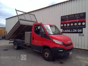 IVECO 35-130 BENNE SIMPLE CABINE COFFRE ROUGE EB-720-EM