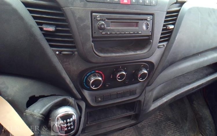 IVECO 35-130 BENNE SIMPLE CABINE COFFRE ROUGE EB-720-EM