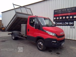 IVECO 35-130 BENNE SIMPLE CABINE COFFRE ROUGE EB-912-EL