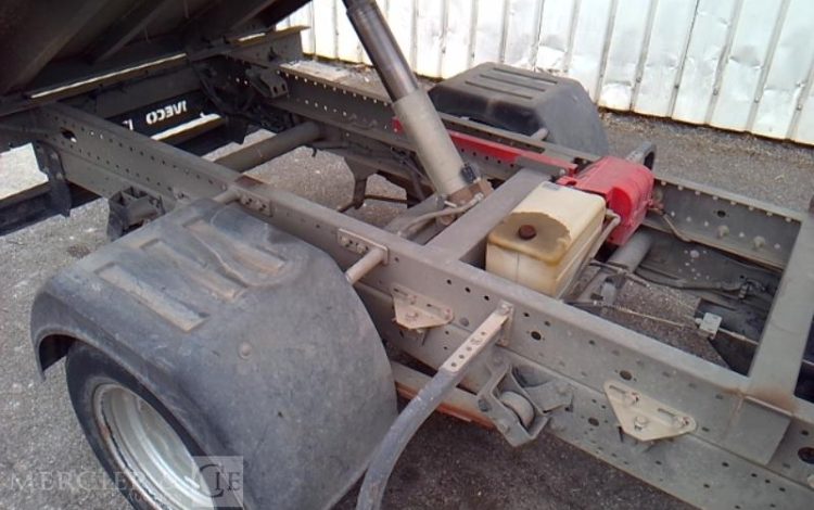 IVECO 35-130 BENNE SIMPLE CABINE COFFRE ROUGE EB-912-EL