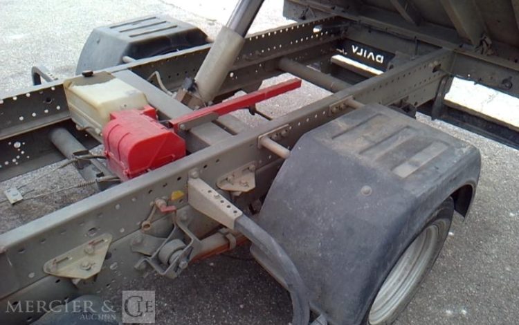 IVECO 35-130 BENNE SIMPLE CABINE COFFRE ROUGE EB-912-EL