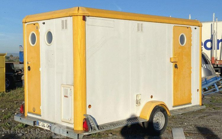 CNSE ABRIS DE CHANTIER TRACTABLE 9M2 ISOLE VESTIAIRE / REFECTOITE AVEC WC CHIMIQUE BLANC EC-484-GM