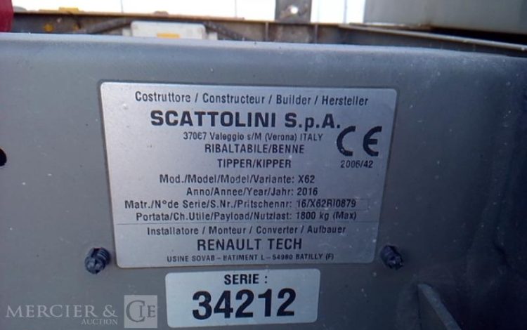 RENAULT MASTER BENNE SIMPLE CABINE COFFRE ROUGE EC-721-WC