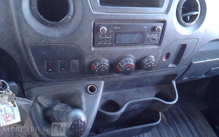 RENAULT MASTER BENNE SIMPLE CABINE COFFRE ROUGE EC-721-WC