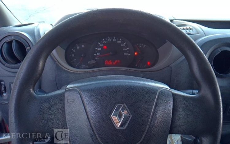 RENAULT MASTER BENNE SIMPLE CABINE COFFRE ROUGE EC-721-WC