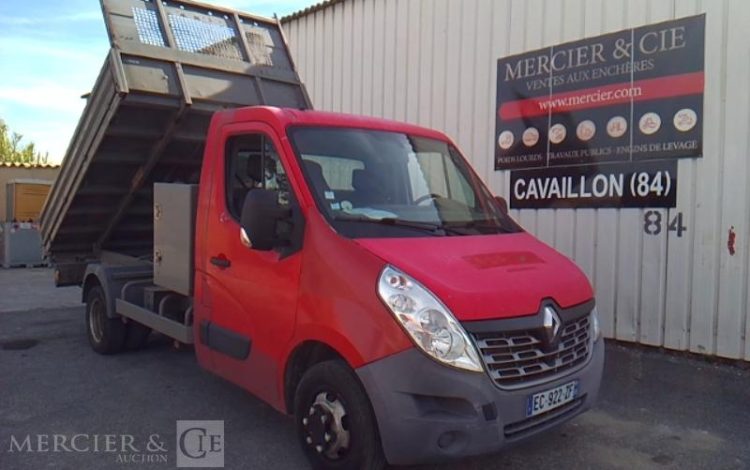 RENAULT MASTER BENNE SIMPLE CABINE COFFRE ROUGE EC-922-ZF