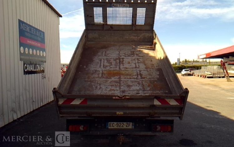 RENAULT MASTER BENNE SIMPLE CABINE COFFRE ROUGE EC-922-ZF
