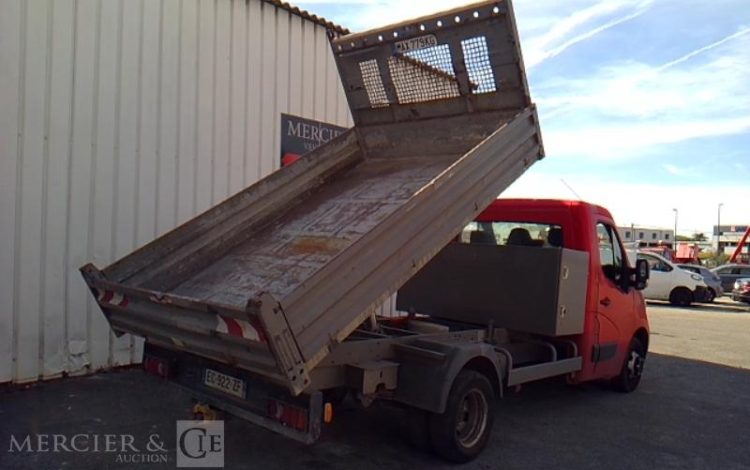 RENAULT MASTER BENNE SIMPLE CABINE COFFRE ROUGE EC-922-ZF