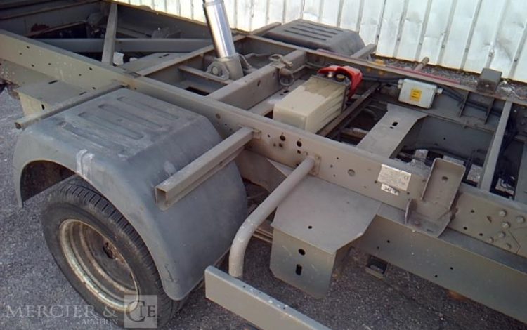 RENAULT MASTER BENNE SIMPLE CABINE COFFRE ROUGE EC-922-ZF