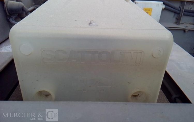 RENAULT MASTER BENNE SIMPLE CABINE COFFRE ROUGE EC-922-ZF