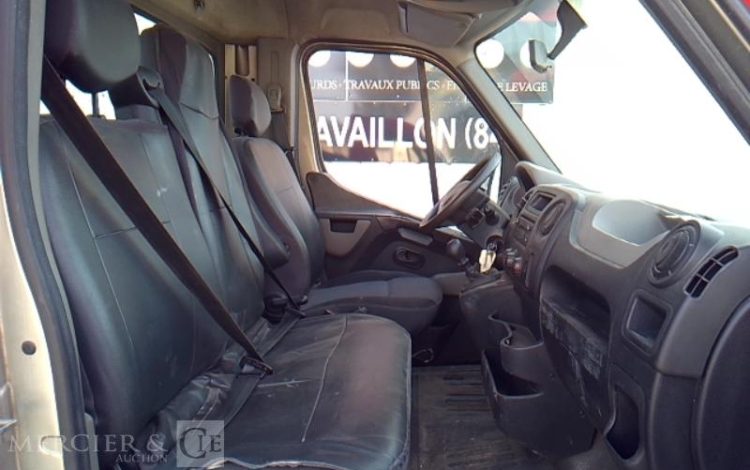 RENAULT MASTER BENNE SIMPLE CABINE COFFRE ROUGE EC-922-ZF