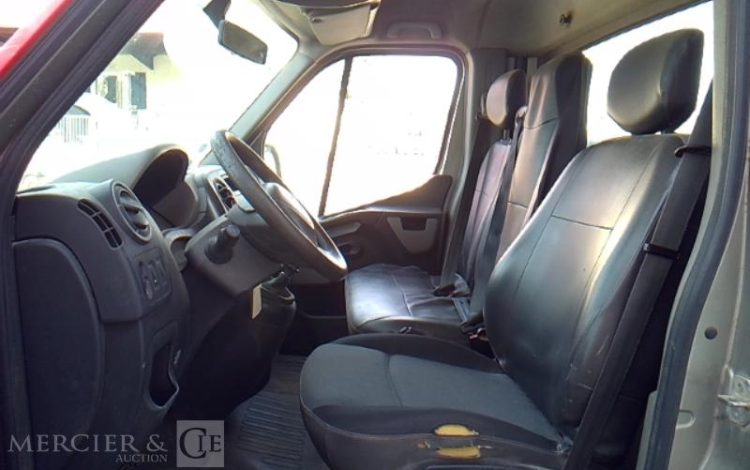 RENAULT MASTER BENNE SIMPLE CABINE COFFRE ROUGE EC-922-ZF