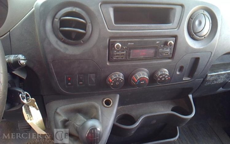 RENAULT MASTER BENNE SIMPLE CABINE COFFRE ROUGE EC-922-ZF