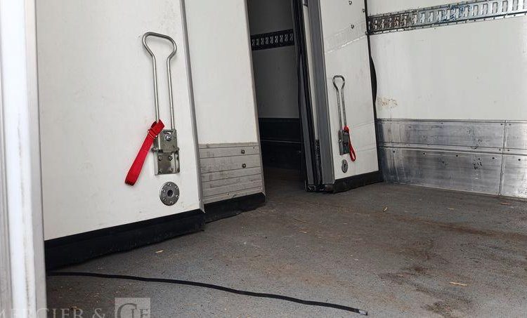 RENAULT D16 FRIGO/HAYON – EN DESIGNATION(93)  EH-211-FS
