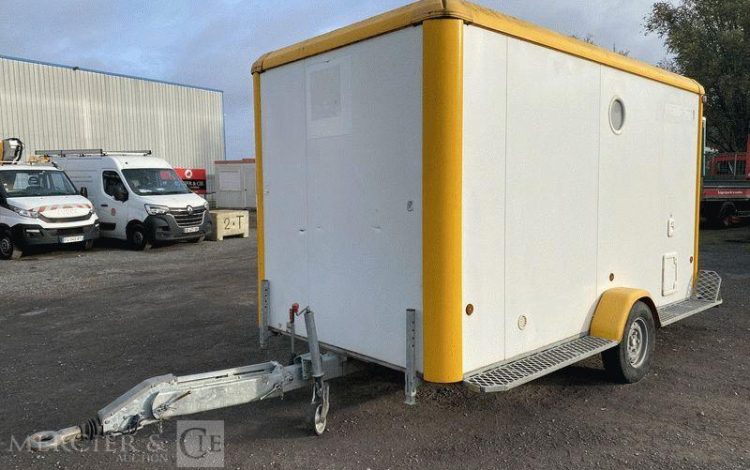 CNSE ABRIS DE CHANTIER 9M2 ISOLE+WC BLANC EJ-593-PJ