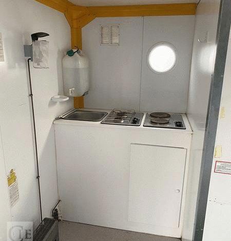 CNSE ABRIS DE CHANTIER 9M2 ISOLE+WC BLANC EJ-593-PJ