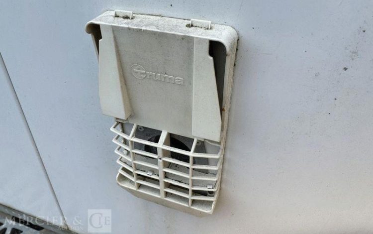 CNSE ABRIS DE CHANTIER 9M2 ISOLE+WC BLANC EJ-593-PJ