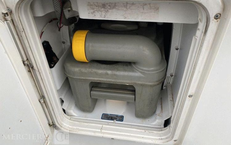CNSE ABRIS DE CHANTIER 9M2 ISOLE+WC BLANC EJ-593-PJ