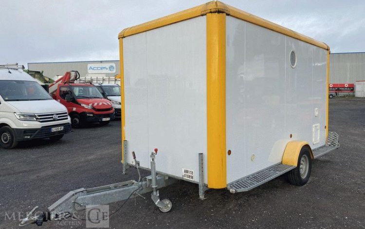 CNSE ABRIS DE CHANTIER 9M2 ISOLE+WC BLANC EJ-602-PJ
