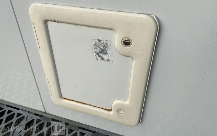 CNSE ABRIS DE CHANTIER 9M2 ISOLE+WC BLANC EJ-602-PJ