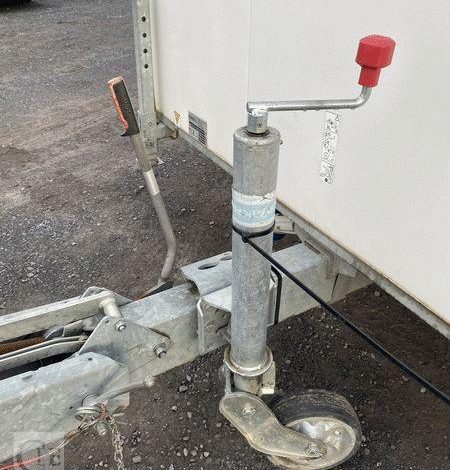 CNSE ABRIS DE CHANTIER 9M2 ISOLE+WC BLANC EJ-854-KJ