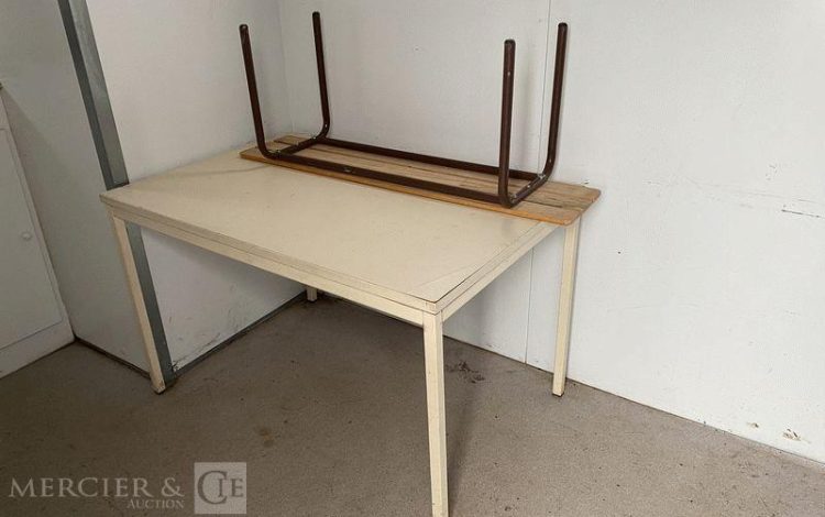 CNSE ABRIS DE CHANTIER 9M2 ISOLE+WC BLANC EJ-854-KJ
