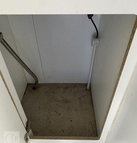 CNSE ABRIS DE CHANTIER 9M2 ISOLE+WC BLANC EJ-854-KJ