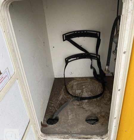 CNSE ABRIS DE CHANTIER 9M2 ISOLE+WC BLANC EJ-854-KJ